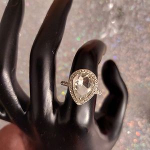 Avon Pear Solitaire Ring Size 8 -NIB